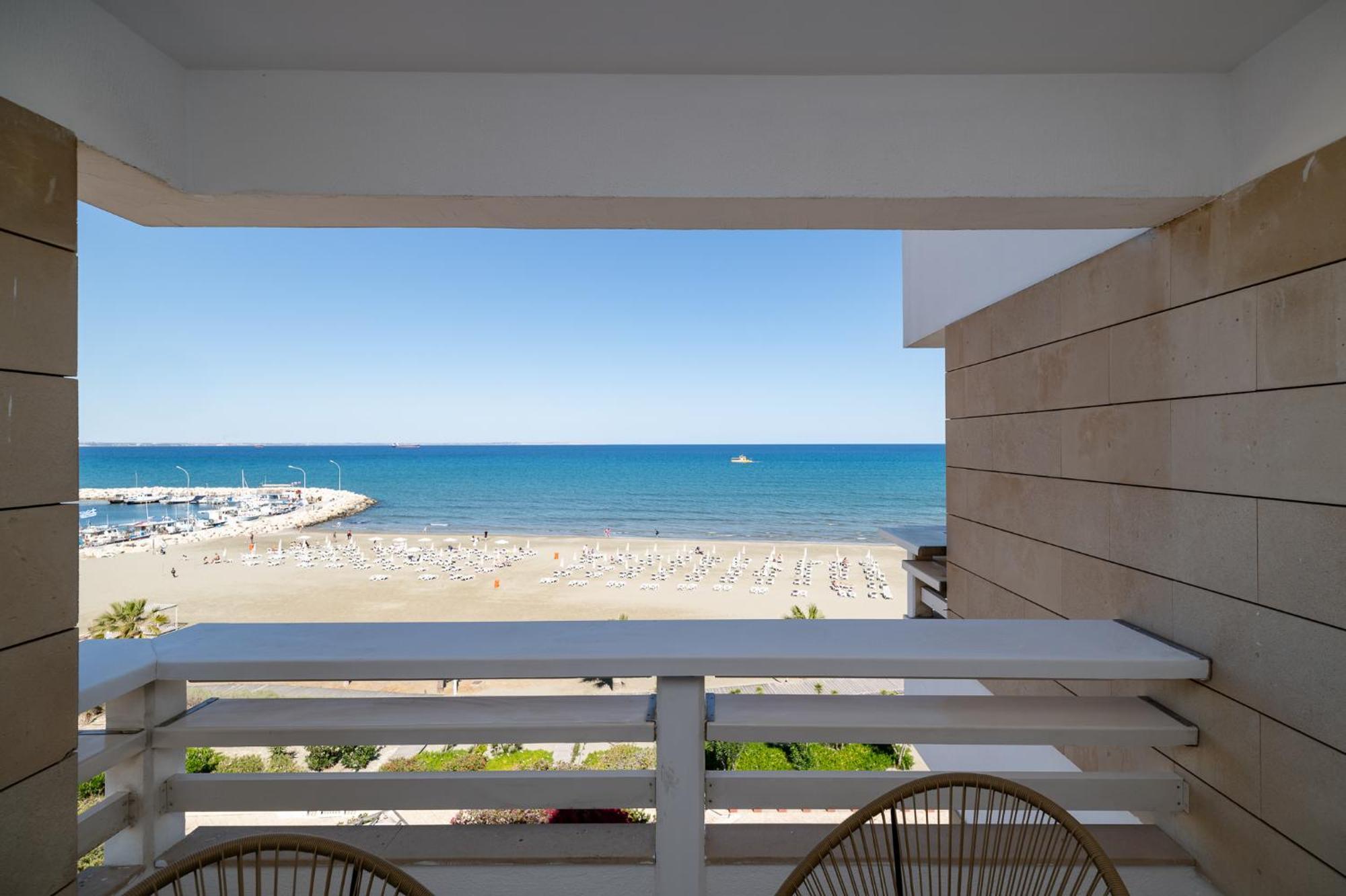 Lazuli Beachfront Sea View Ap144 Larnaca Exteriör bild