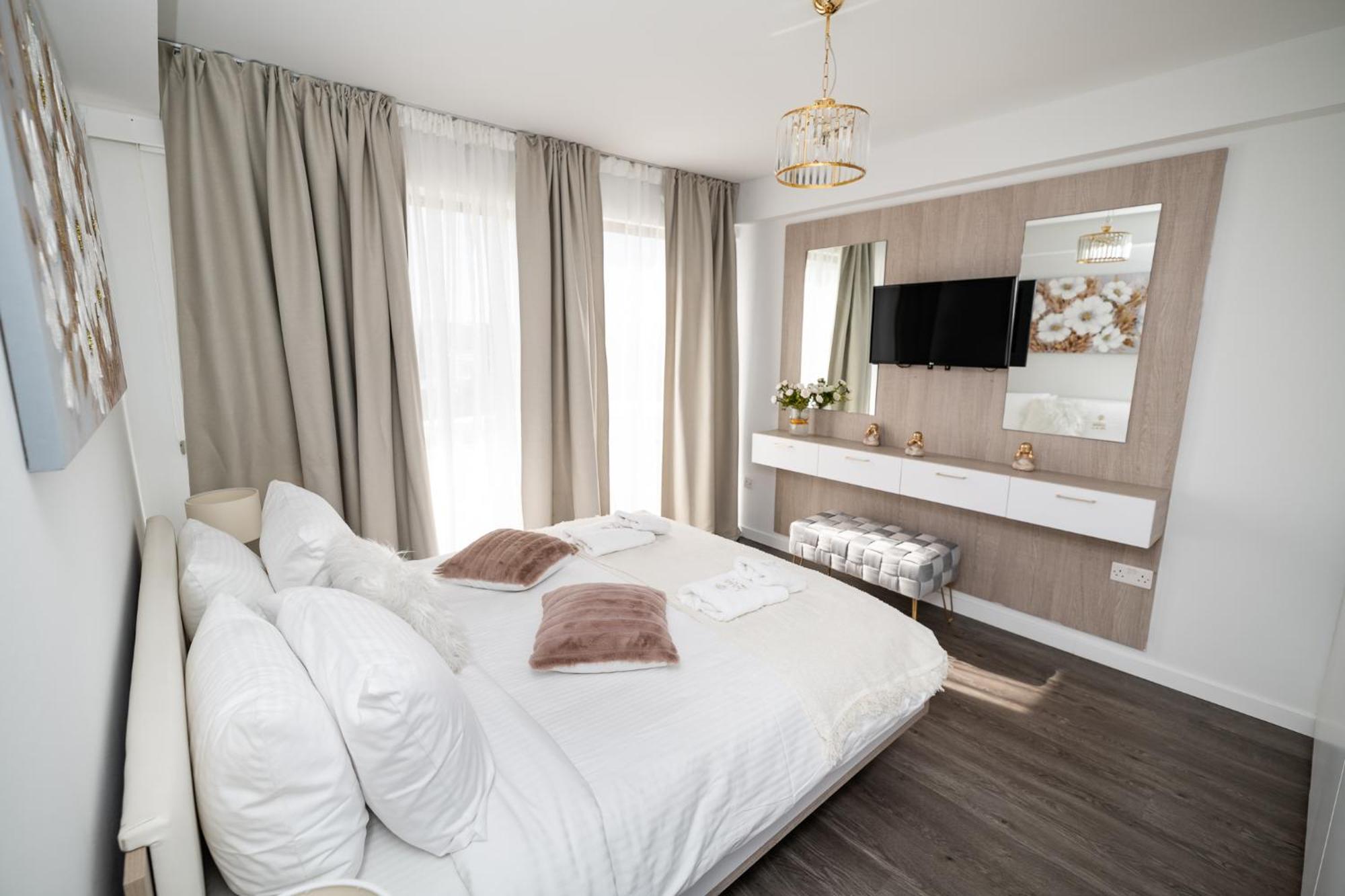 Lazuli Beachfront Sea View Ap144 Larnaca Exteriör bild